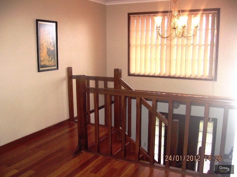 347  Greenwattle Street, Wilsonton QLD 4350