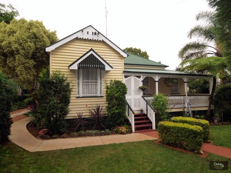 64 Long Street, Rangeville QLD 4350