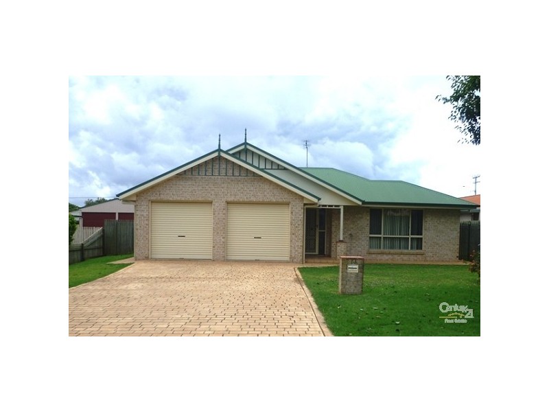 13 Elvery Court, Middle Ridge QLD 4350
