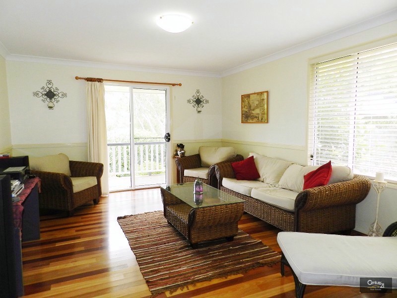 8 Pendoma Drive, Hodgson Vale QLD 4352