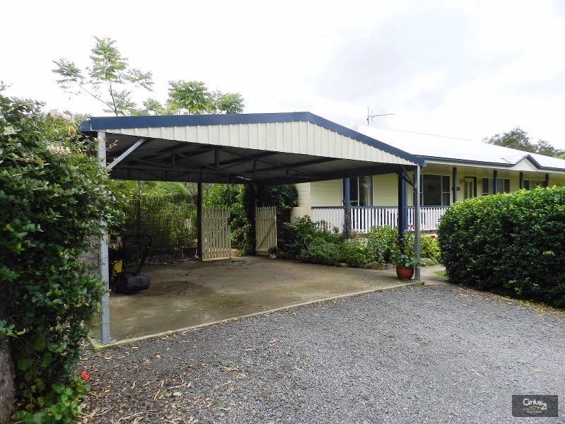 8 Pendoma Drive, Hodgson Vale QLD 4352