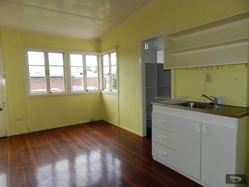 27  Hill Street, Toowoomba QLD 4350