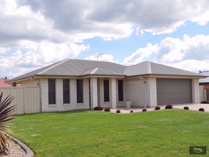 26 Ashford Drive, Wyreema QLD 4352