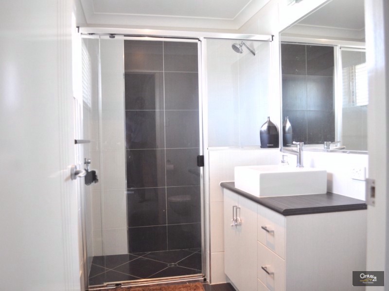 26 Ashford Drive, Wyreema QLD 4352