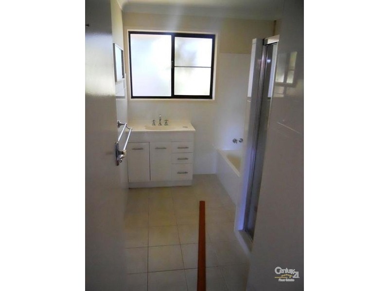 27 McFarlane Street, Wilsonton QLD 4350