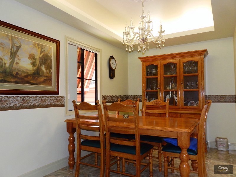 9 Duncraggon Street, South Toowoomba QLD 4350