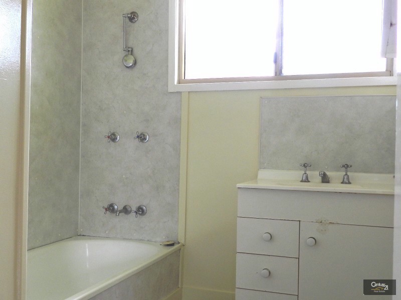 7 Martin Place, Harristown QLD 4350