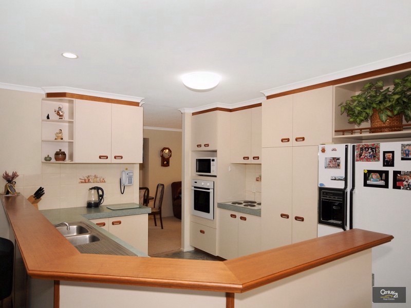 3 Carnation Court, Middle Ridge QLD 4350
