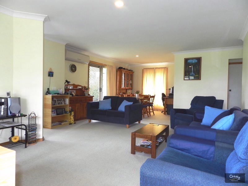 2/1  Gabrielle Street, Kearneys Spring QLD 4350