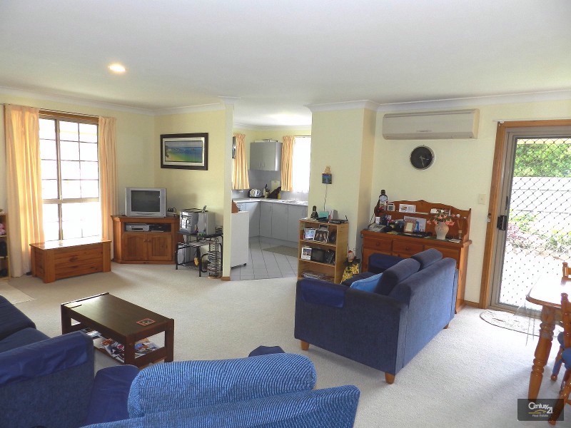 2/1  Gabrielle Street, Kearneys Spring QLD 4350