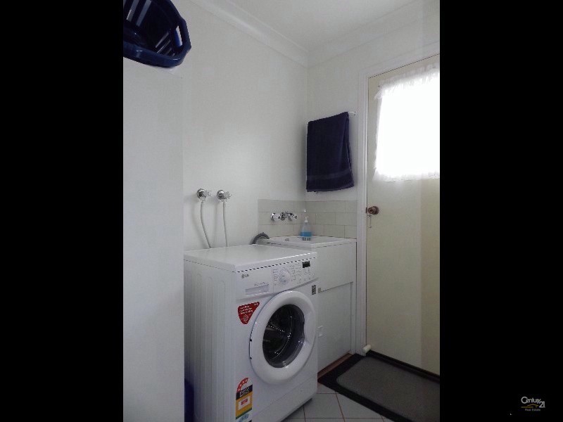 2/1  Gabrielle Street, Kearneys Spring QLD 4350