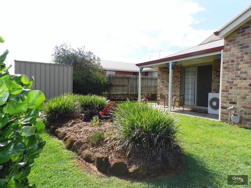 2/1  Gabrielle Street, Kearneys Spring QLD 4350