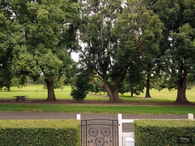 15 Godsall Street, East Toowoomba QLD 4350