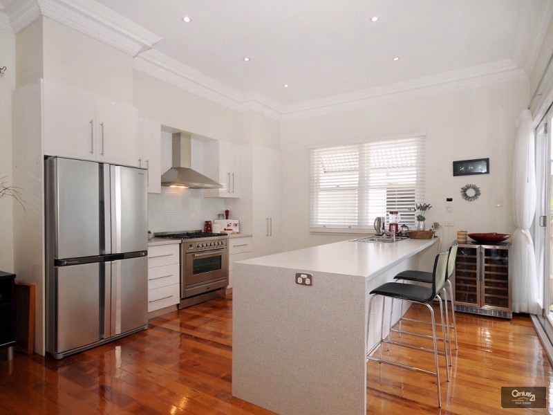 15 Godsall Street, East Toowoomba QLD 4350