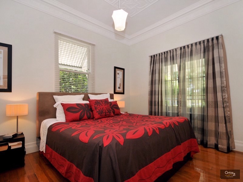 15 Godsall Street, East Toowoomba QLD 4350