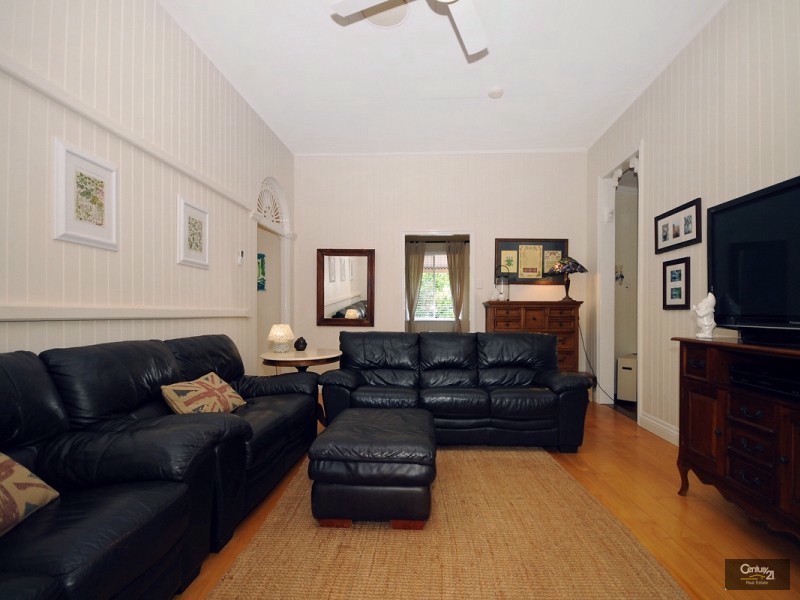 9 Argyle Street, East Toowoomba QLD 4350