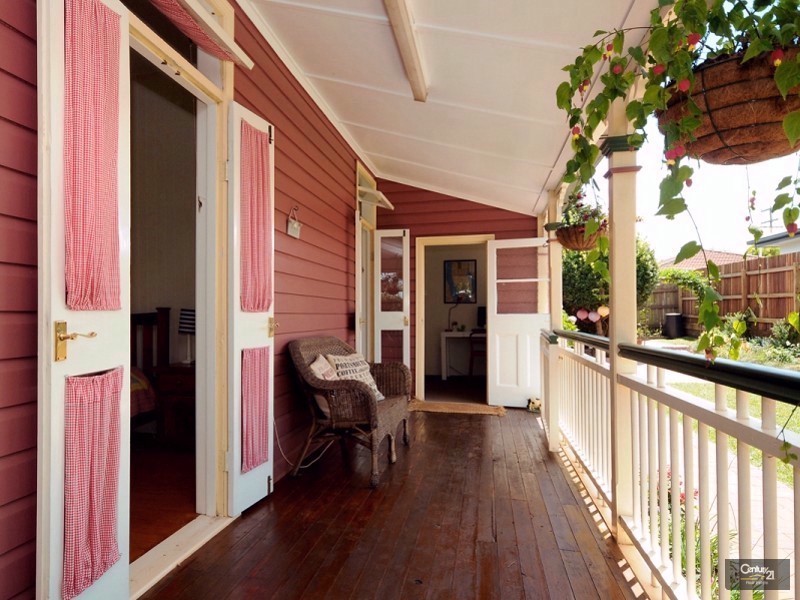 9 Argyle Street, East Toowoomba QLD 4350