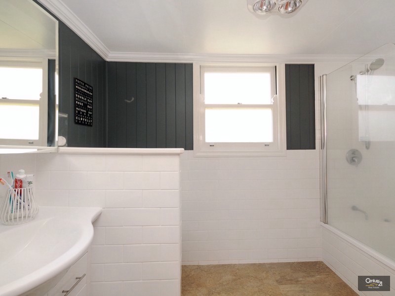 9 Argyle Street, East Toowoomba QLD 4350