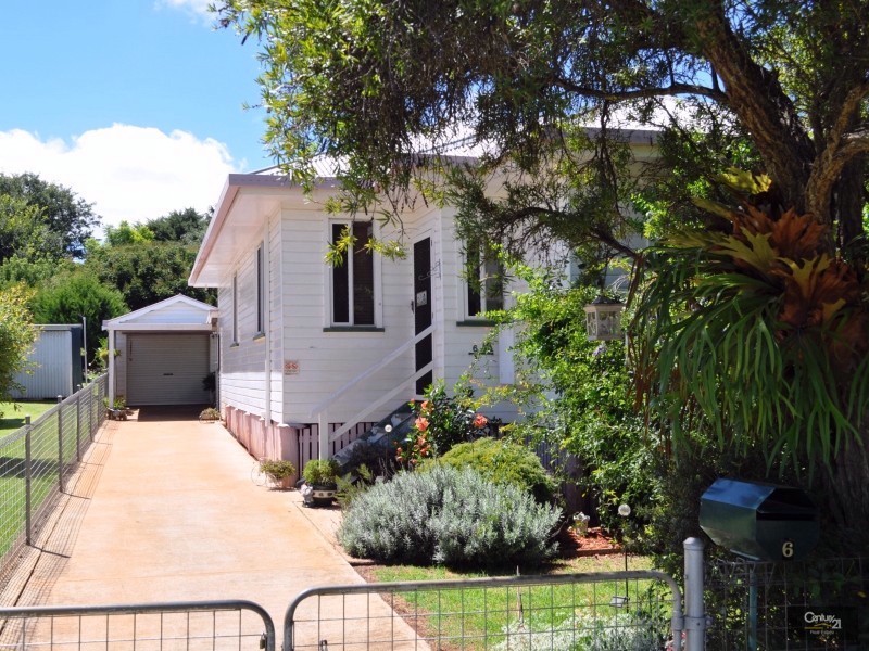 6 McWaters Street, North Toowoomba QLD 4350