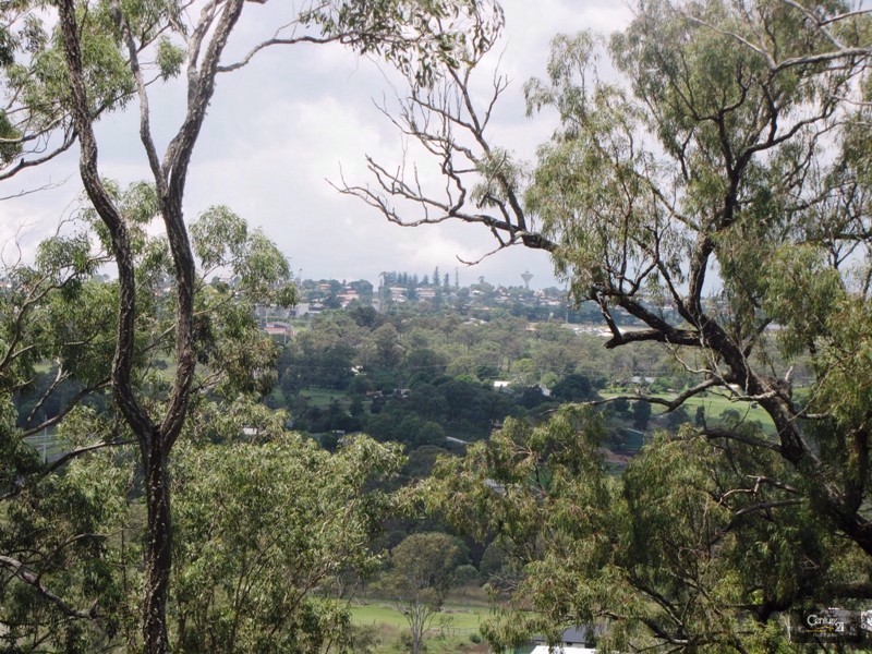 8 Fawn Grove Drive, Glenvale QLD 4350