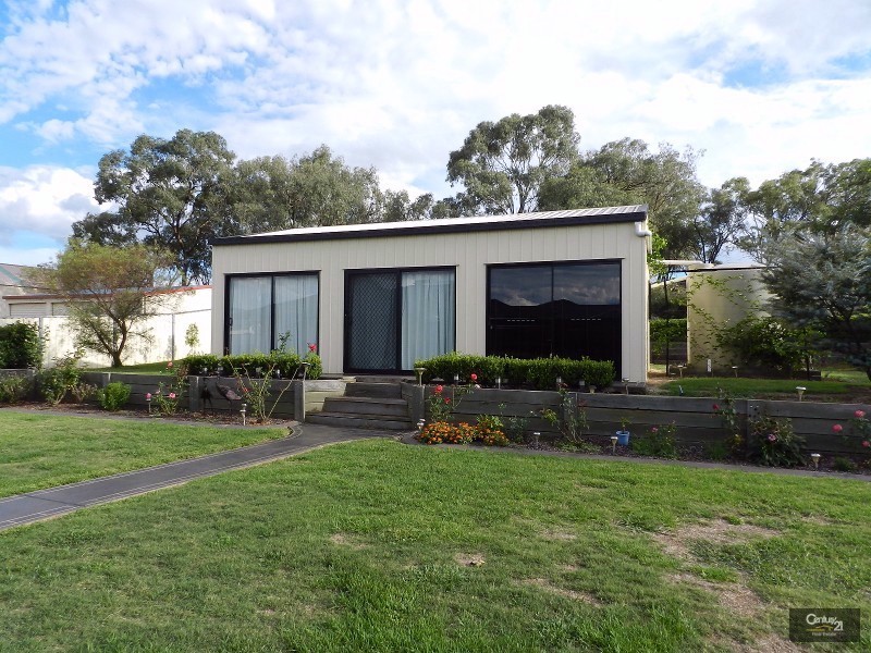 16 Michael Street, Westbrook QLD 4350