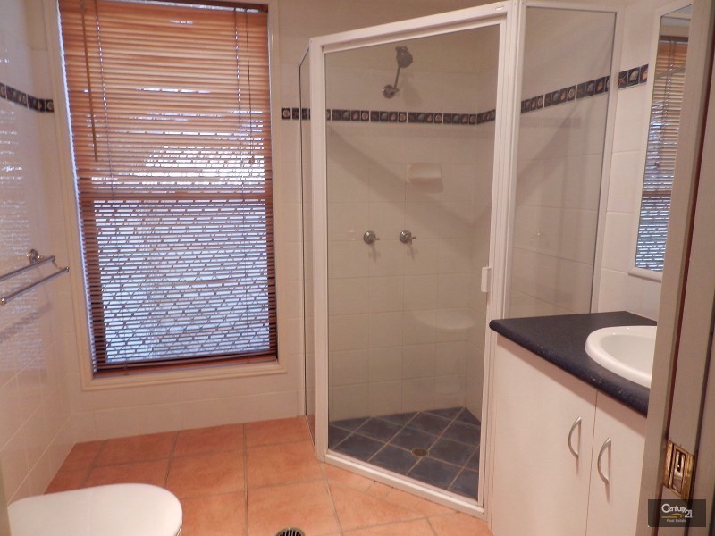 16 Michael Street, Westbrook QLD 4350