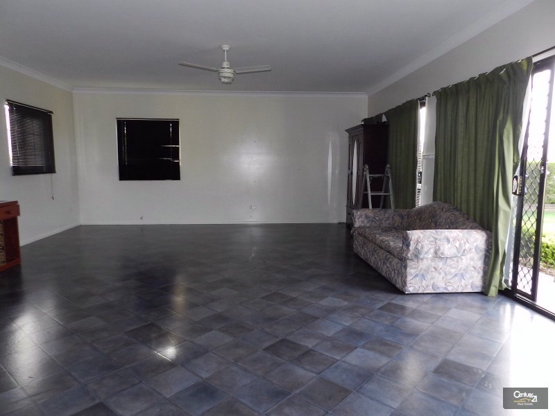 16 Michael Street, Westbrook QLD 4350