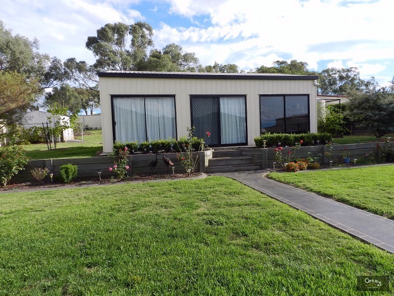 16 Michael Street, Westbrook QLD 4350