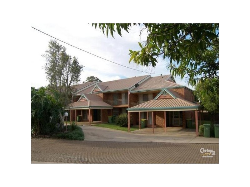 17/367 Margaret Street, Newtown QLD 4350