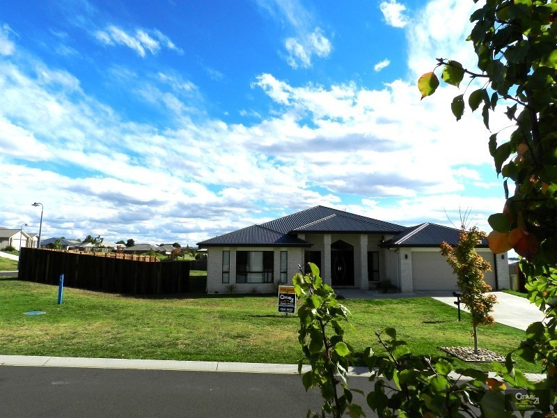 23  Honeyeater Drive, Highfields QLD 4352