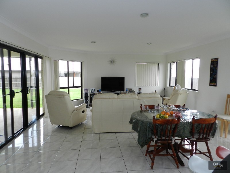 23  Honeyeater Drive, Highfields QLD 4352