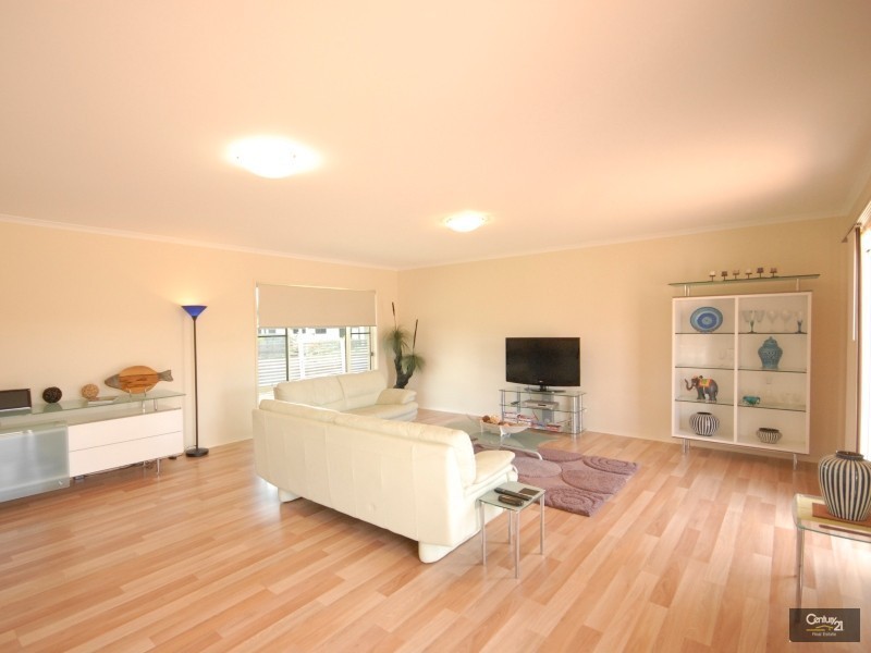 2 Schaefer Court, Westbrook QLD 4350