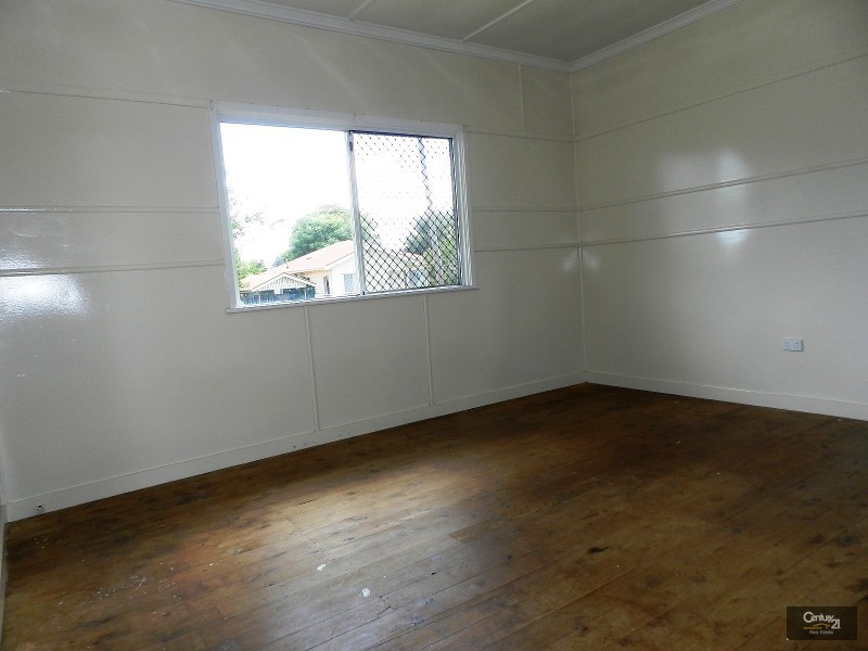 18 Elizabeth Street, South Toowoomba QLD 4350