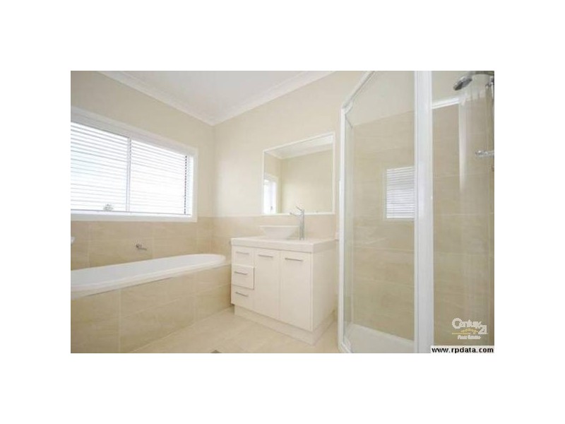 2 Sawyers Court, Gowrie Junction QLD 4352