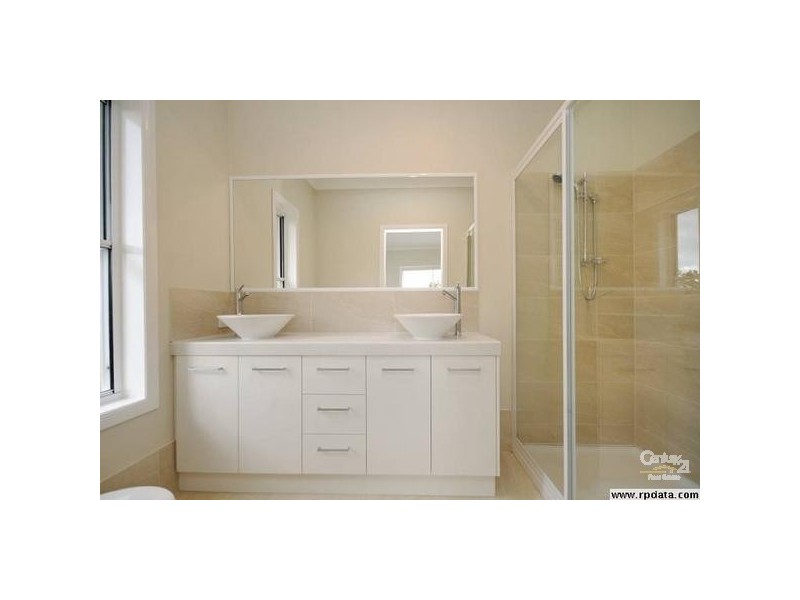 2 Sawyers Court, Gowrie Junction QLD 4352