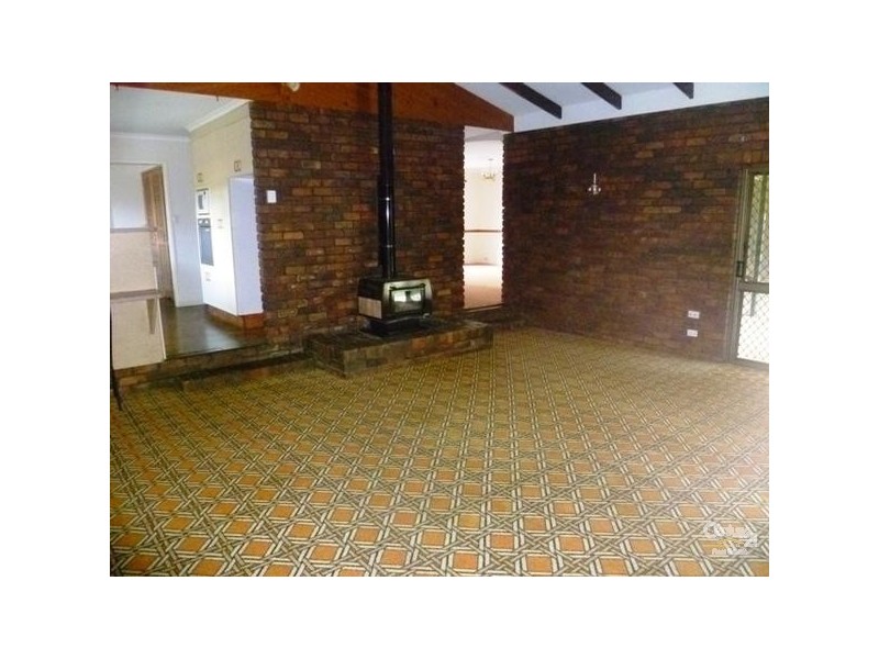 24 Shorelands Drive, Withcott QLD 4352