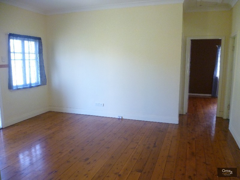 1 Fanny Street, Newtown QLD 4350