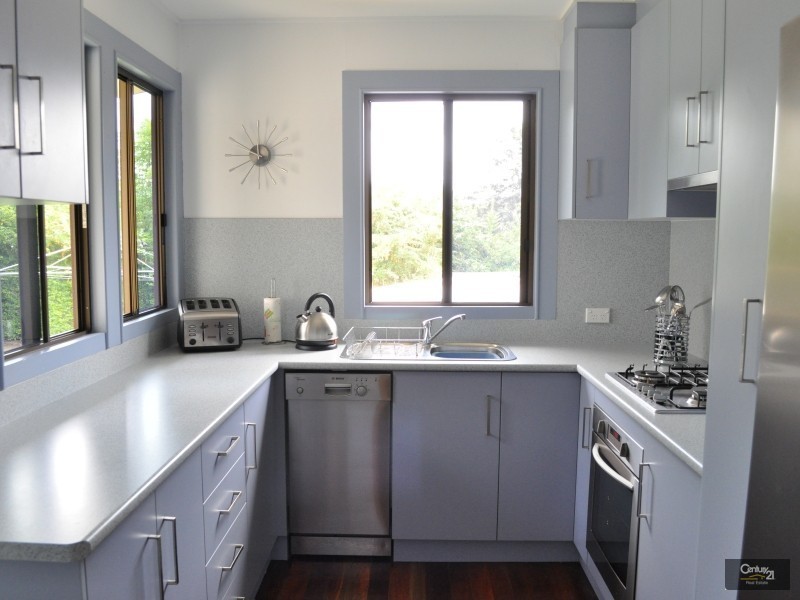 8 Thor Street, Murphys Creek QLD 4352