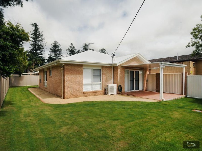 Unit 1/5 Hampton Street, Newtown QLD 4350