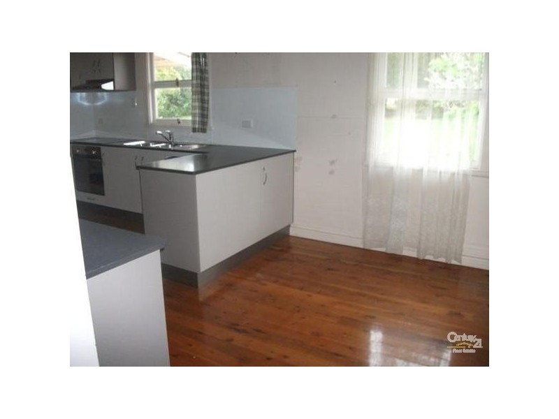 17 Bingara Street, Mount Lofty QLD 4350