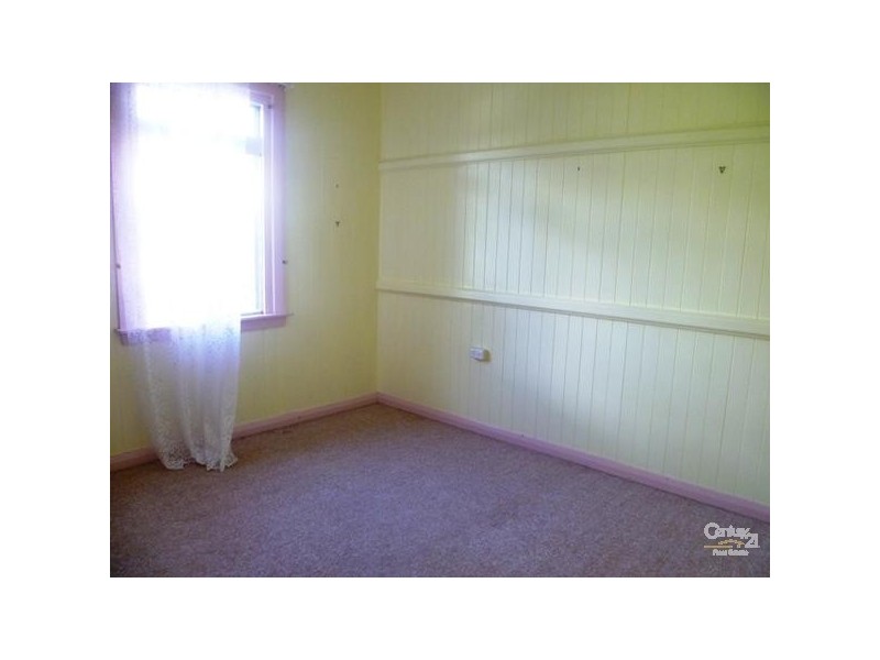 19 Swallow Court, Newtown QLD 4350