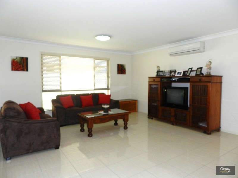 16 Newman Road, Wyreema QLD 4352