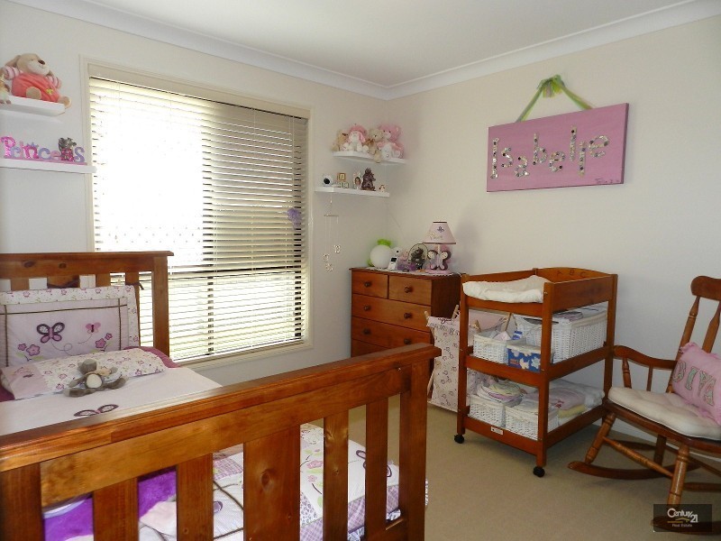 16 Newman Road, Wyreema QLD 4352
