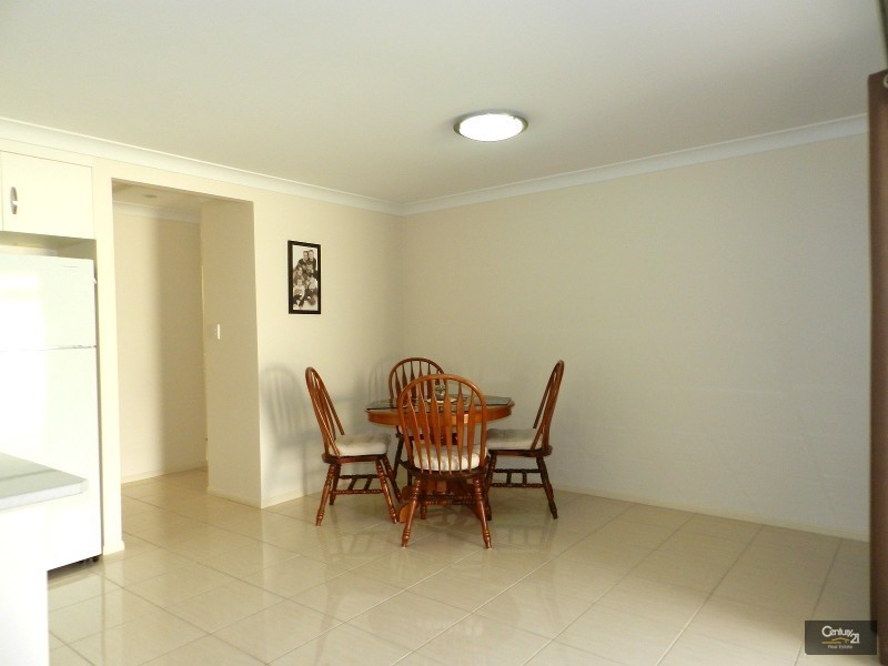 16 Newman Road, Wyreema QLD 4352