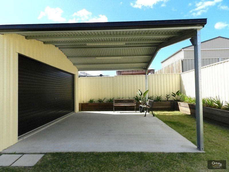 16 Newman Road, Wyreema QLD 4352