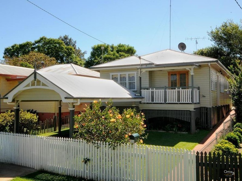 29 Rhyde Street, Mount Lofty QLD 4350