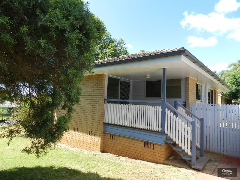 8 Kenora Court, Rockville QLD 4350