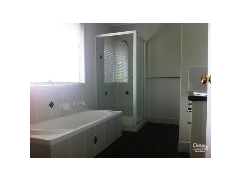 9 Volker Road, Mount Rascal QLD 4350
