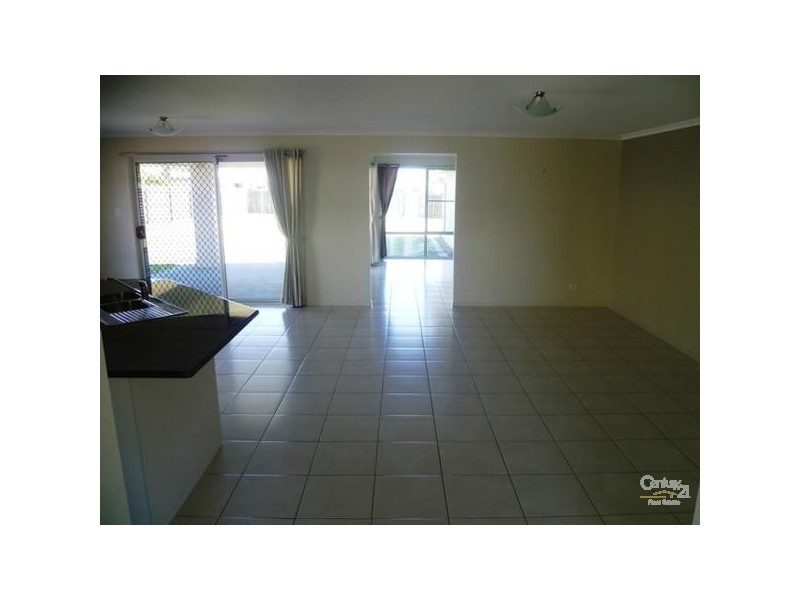 62 Belcaire Drive, Westbrook QLD 4350