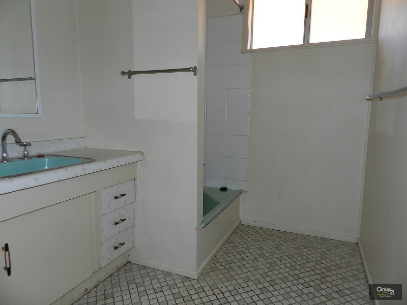 45 Fitzpatrick Street, Wilsonton QLD 4350